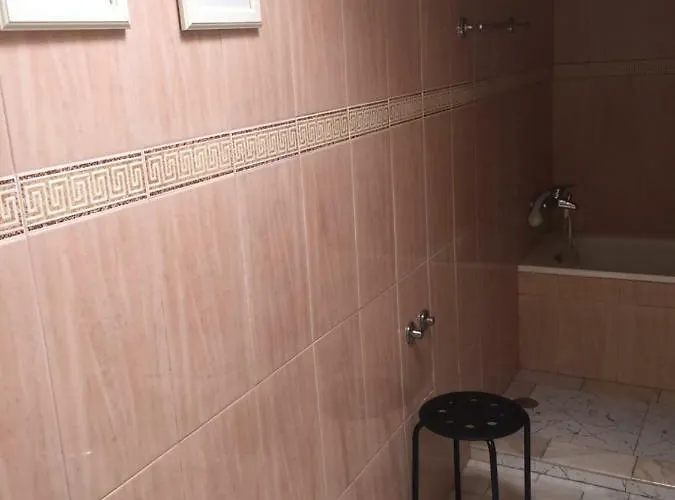 Populo Attic Πόντα Ντελγκάντα